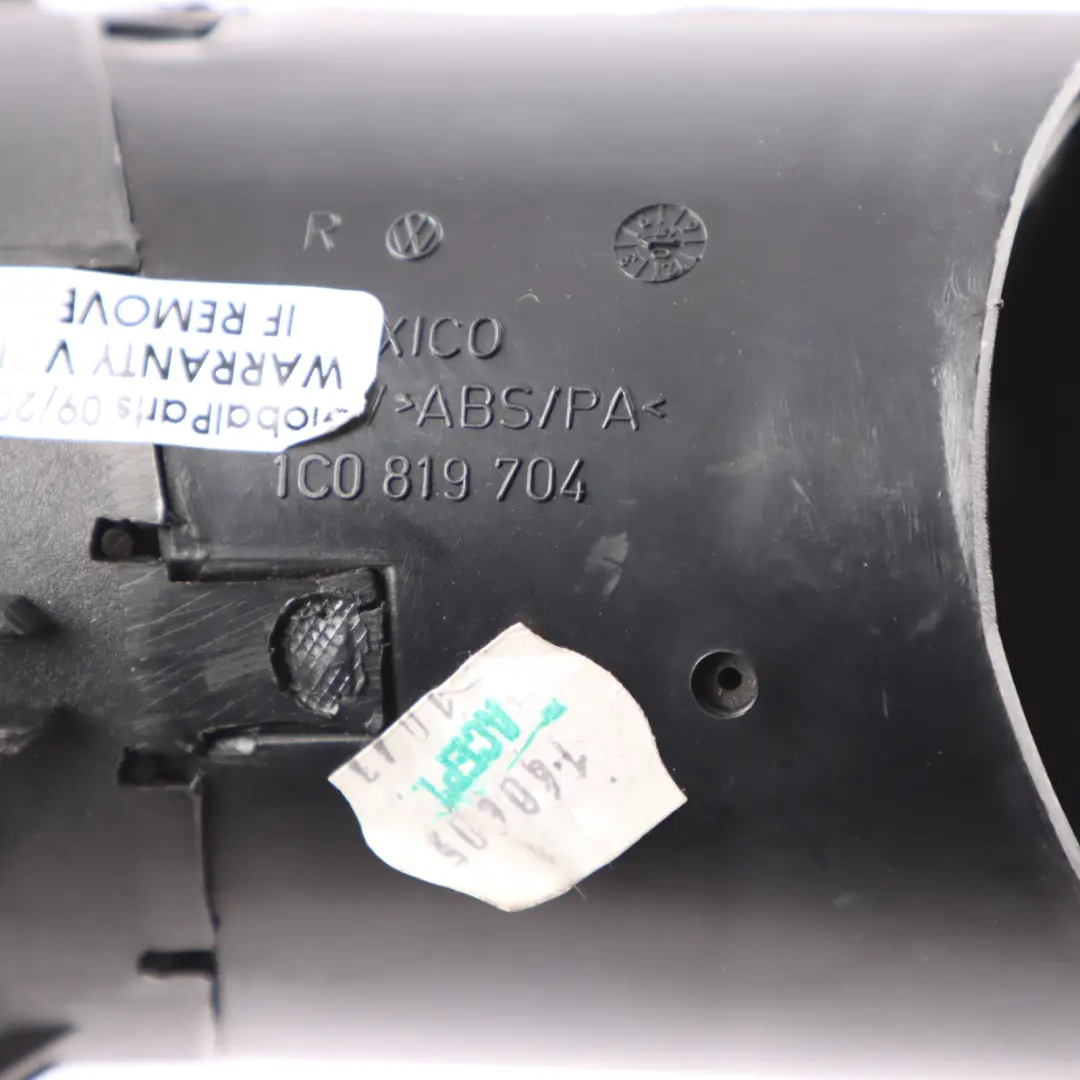 Conducto Ventilación Salpicadero Delantero para Volkswagen New Beetle con número de pieza 1C0819704 Volkswagen New Beetle Conducto Ventilación Salpicadero Delantero - SKU 1C0819704 - Número de pieza 1C0819704