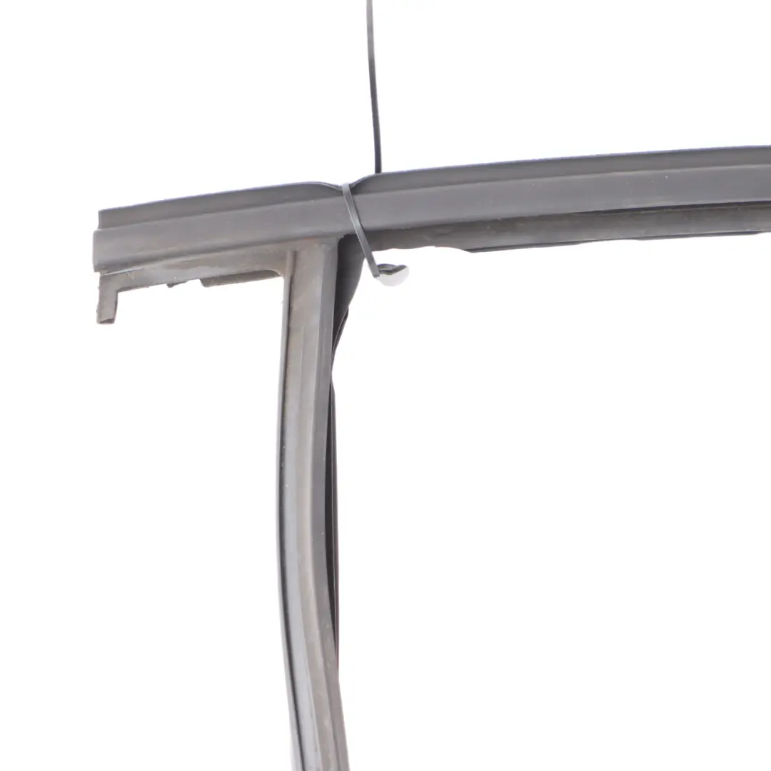 Door Window Sealing Guide Front Right O/S to Volkswagen Beetle 1C with Part number 1C0837432E Volkswagen Beetle 1C Door Window Sealing Guide Front Right O/S - SKU 1C0837432E - Part number 1C0837432E