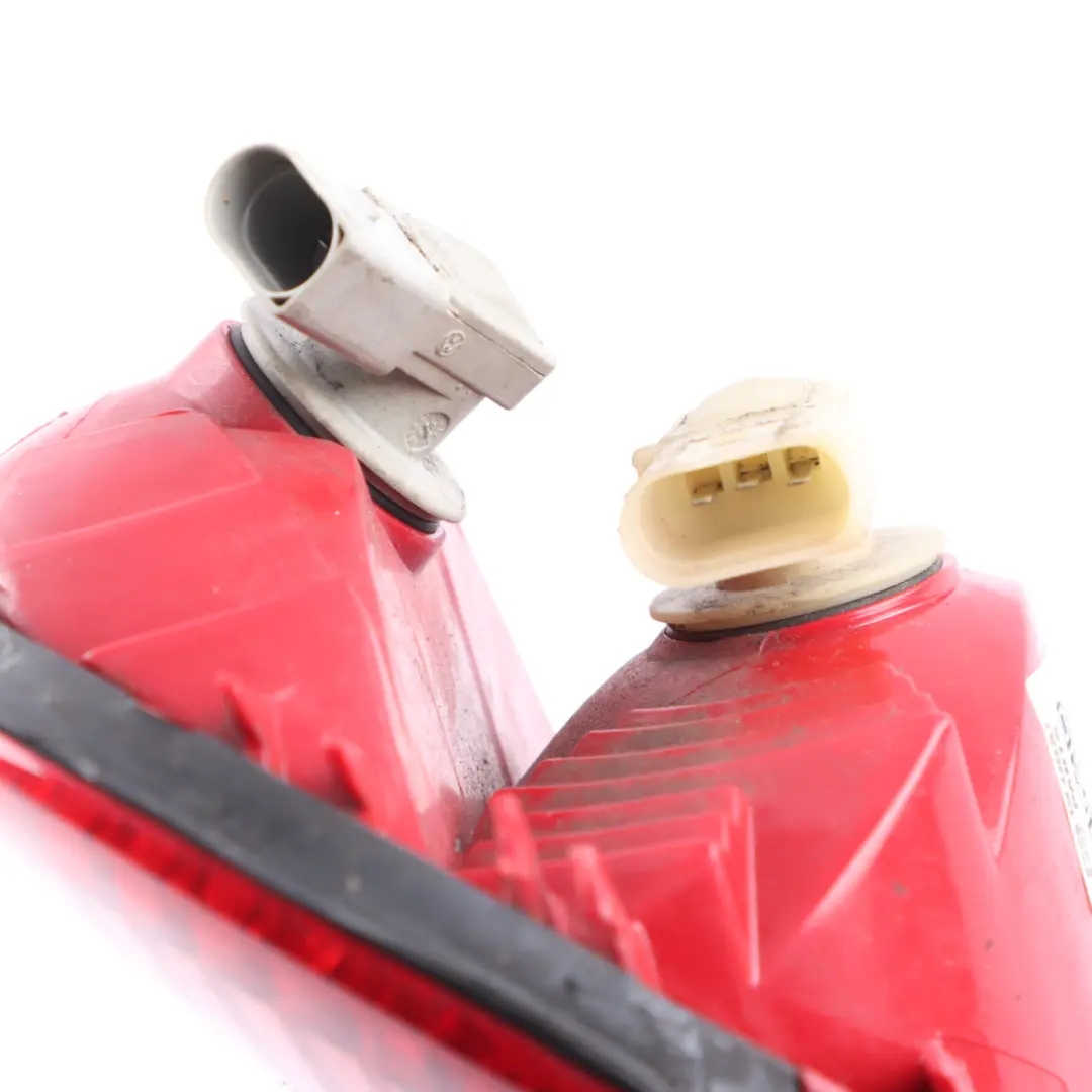 Taillight Rear Right O/S Lamp to Volkswagen New Beetle 1C with Part number 1C0945172D Volkswagen New Beetle 1C Taillight Rear Right O/S Lamp - SKU 1C0945172D - Part number 1C0945172D