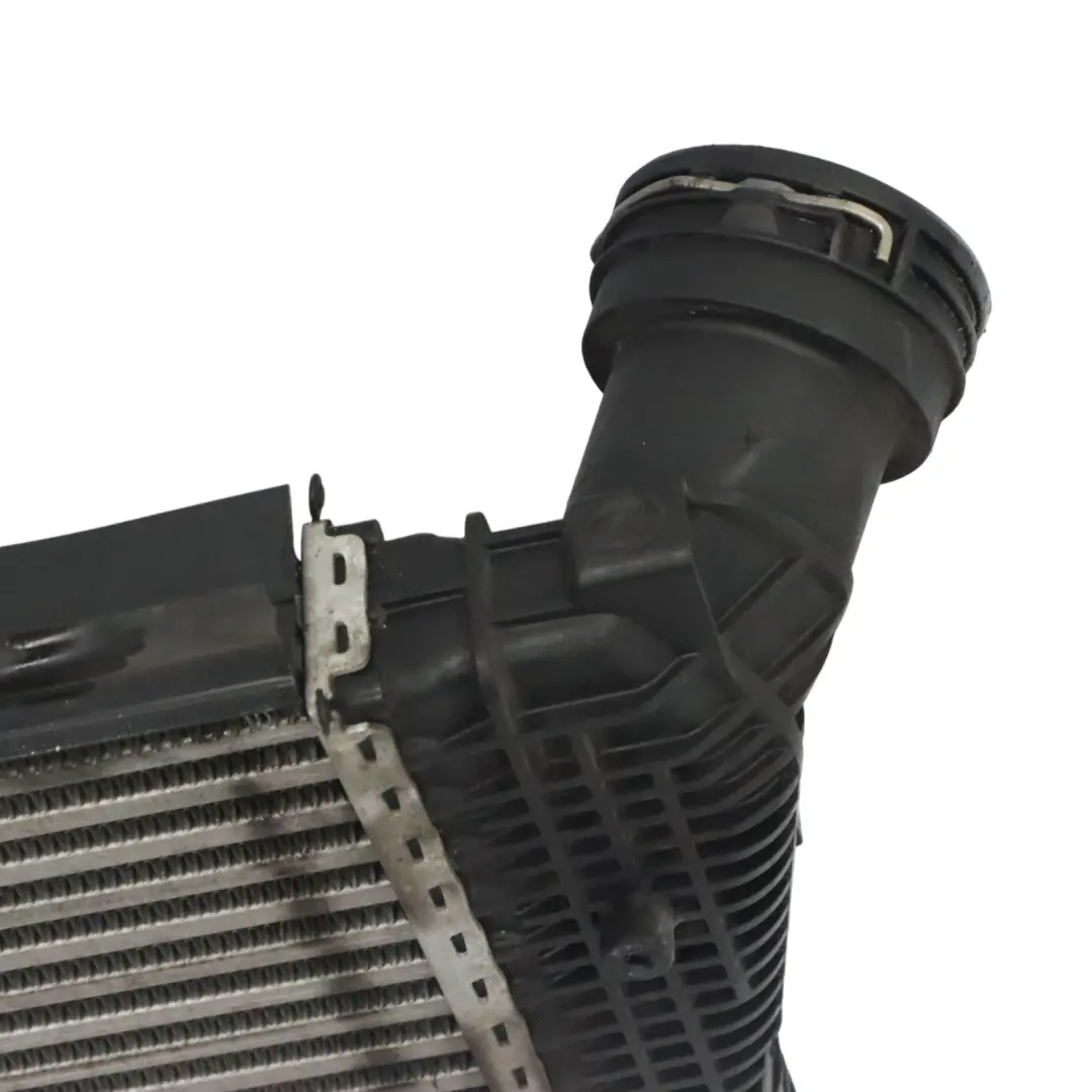 Radiatore Intercooler raffreddamento dela carica per Volkswagen Touran 1T con numero di parte 1K0145803T Volkswagen Touran 1T Radiatore Intercooler raffreddamento dela carica - SKU 1K0145803T - Numero di parte 1K0145803T