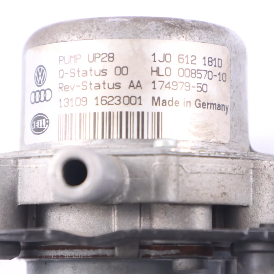 Unter Druck Pumpe für Volkswagen Passat B7 Motor mit Teilenummer 1K0612181F Volkswagen Passat B7 Motor Unter Druck Pumpe - SKU 1K0612181F - Teilenummer 1K0612181F