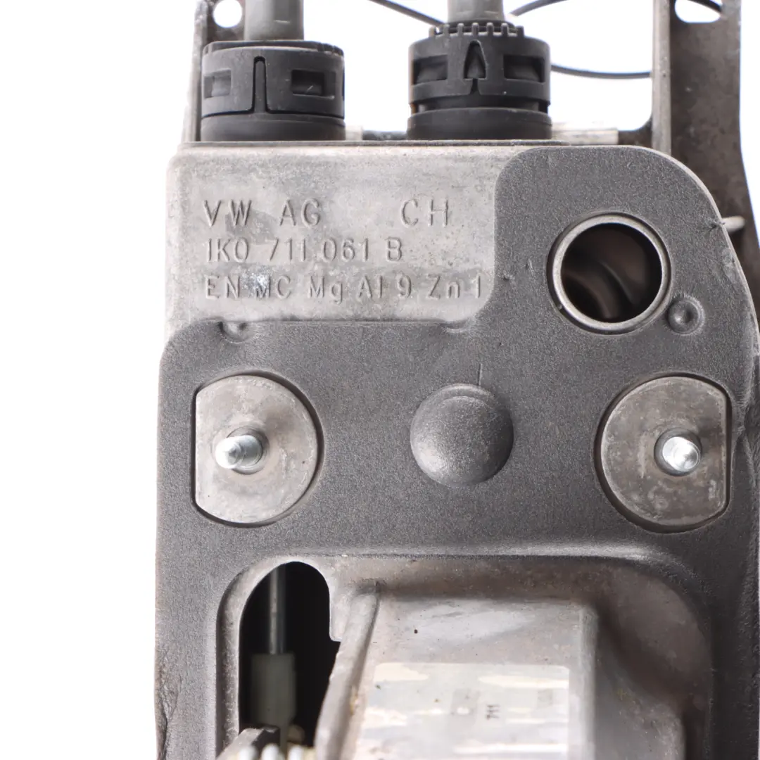 Audi TT Mk2 8J Palanca Caja Cambios Selector Manual de 6 Velocidades - SKU 1K0711061B - Número de pieza 1K0711061B