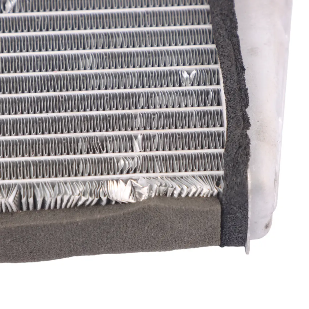 Calentador Matriz Intercambiador Calor para Volkswagen Seat Audi A3 8P con número de pieza 1K0819031D Volkswagen Seat Audi A3 8P Calentador Matriz Intercambiador Calor - SKU 1K0819031D - Número de pieza 1K0819031D