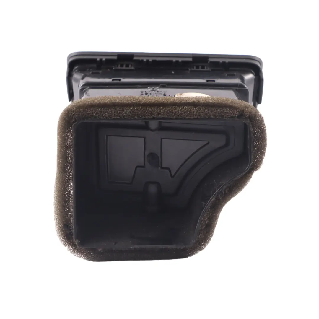 1K Mk5 Cruscotto Bocchetta d'Aria Sinistra Griglia per Volkswagen Golf con numero di parte 1K0819703D Volkswagen Golf 1K Mk5 Cruscotto Bocchetta d'Aria Sinistra Griglia - SKU 1K0819703D - Numero di parte 1K0819703D