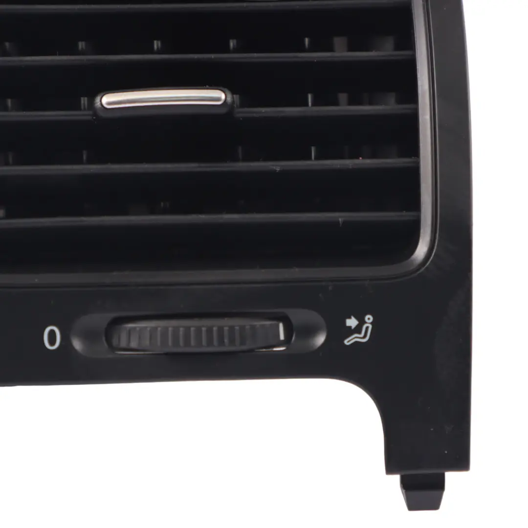 VW Golf 1K Dashboard Lüftungs Düse Kühler Grill Warndreieck - SKU 1K0819728J - Teilenummer 1K0819728J