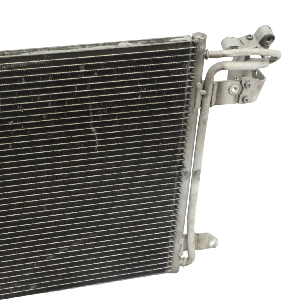 Chłodnica Wody Klimatyzacji Intercooler do Volkswagen Touran 1T o numerze 1K0820411AH Volkswagen Touran 1T Chłodnica Wody Klimatyzacji Intercooler - SKU 1K0820411AH - Numer Części 1K0820411AH