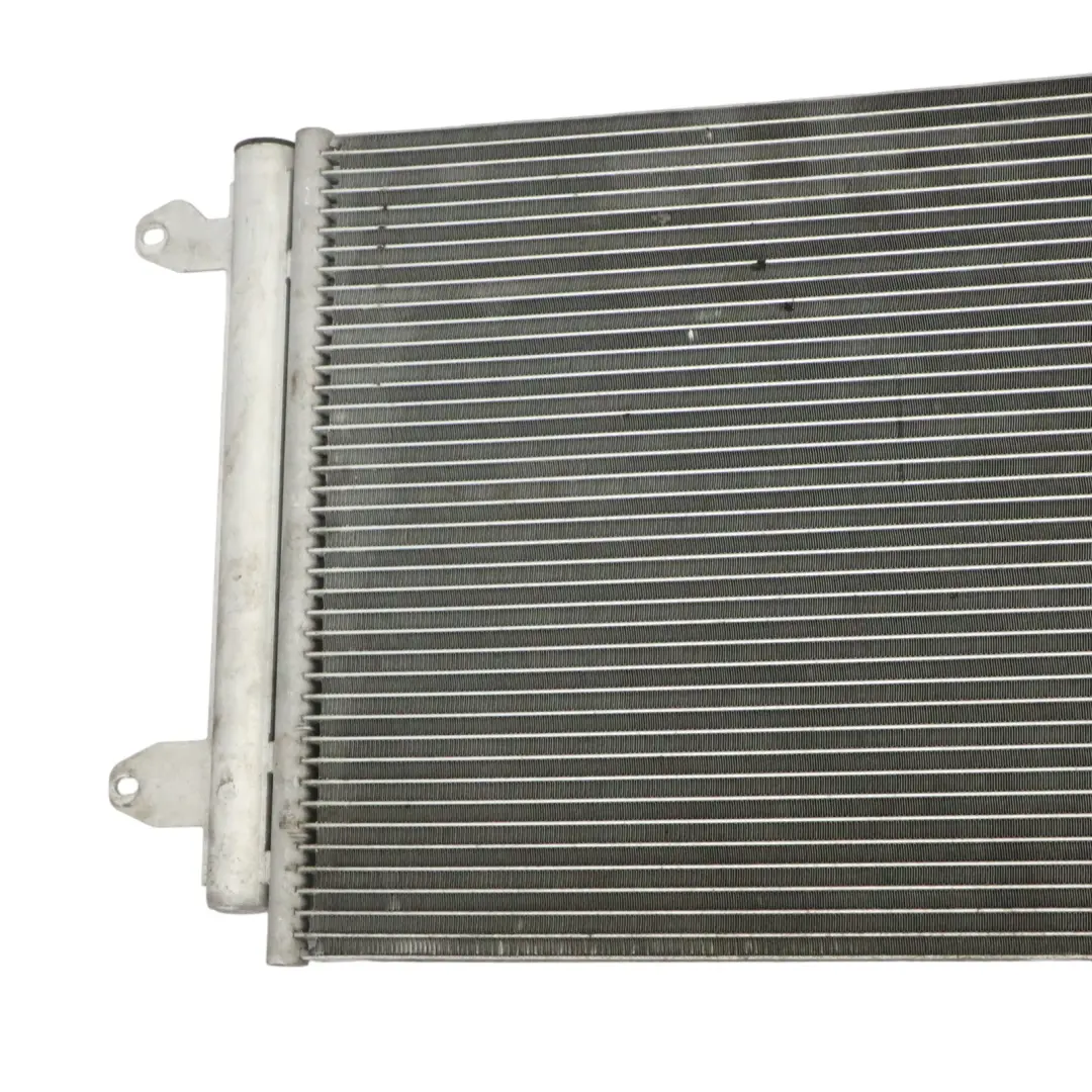 Chłodnica Wody Klimatyzacji Intercooler do Volkswagen Touran 1T o numerze 1K0820411AH Volkswagen Touran 1T Chłodnica Wody Klimatyzacji Intercooler - SKU 1K0820411AH - Numer Części 1K0820411AH