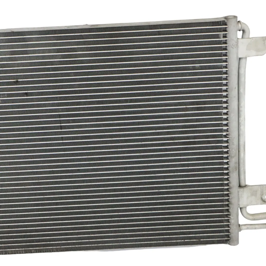 Chłodnica Wody Klimatyzacji Intercooler do Volkswagen Touran 1T o numerze 1K0820411AH Volkswagen Touran 1T Chłodnica Wody Klimatyzacji Intercooler - SKU 1K0820411AH - Numer Części 1K0820411AH