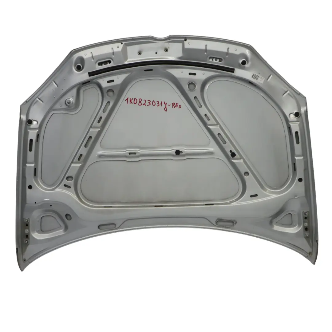 MK5 Maska Pokrywa Silnika Reflex Silver Srebrny A7W do Volkswagen VW Golf o numerze 1K0823031J Volkswagen VW Golf MK5 Maska Pokrywa Silnika Reflex Silver Srebrny A7W - SKU 1K0823031J-RES - Numer Części 1K0823031J