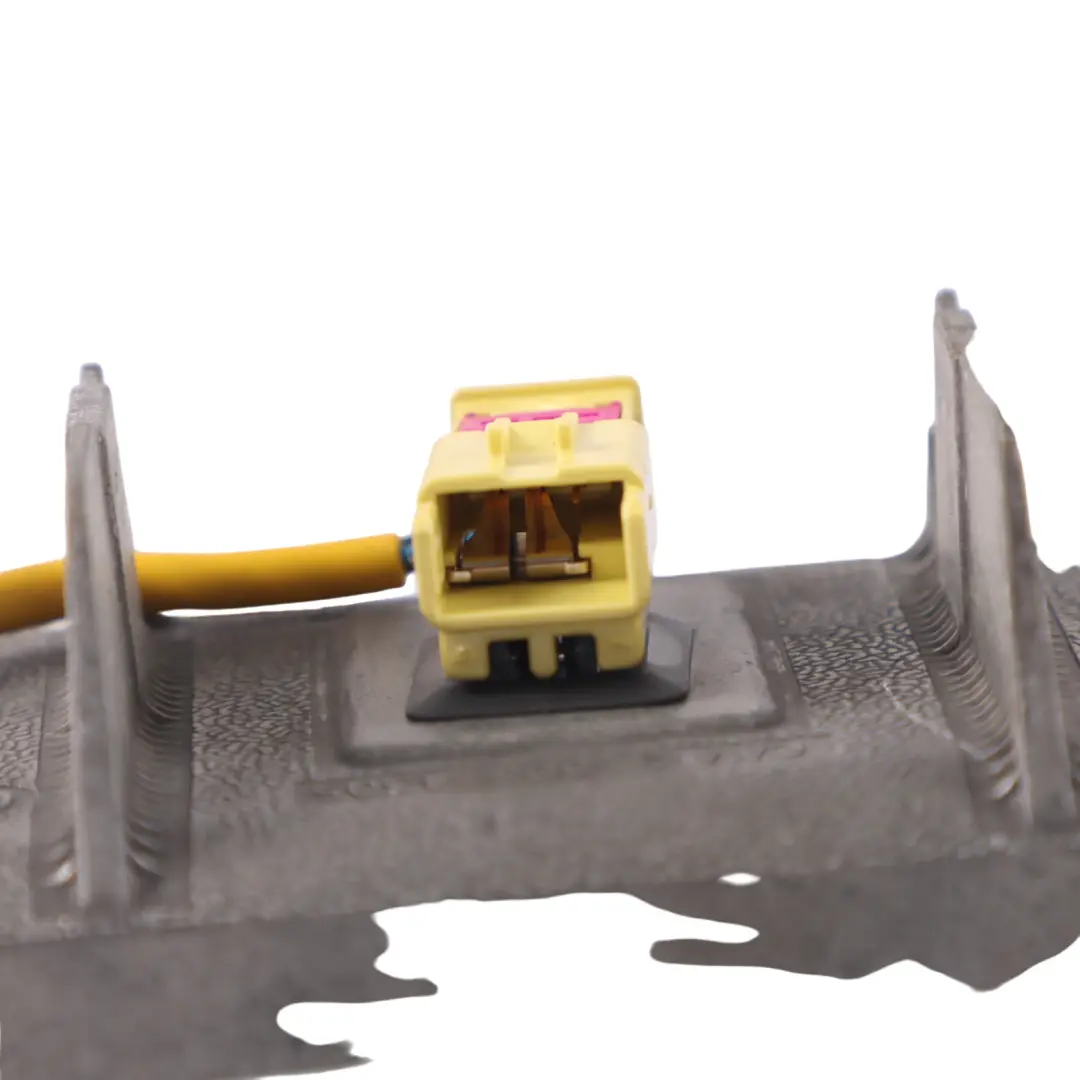 1K Poduszka Powietrzna Pasażera do Volkswagen VW Golf o numerze 1K0880204H Volkswagen VW Golf 1K Poduszka Powietrzna Pasażera - SKU 1K0880204H - Numer Części 1K0880204H