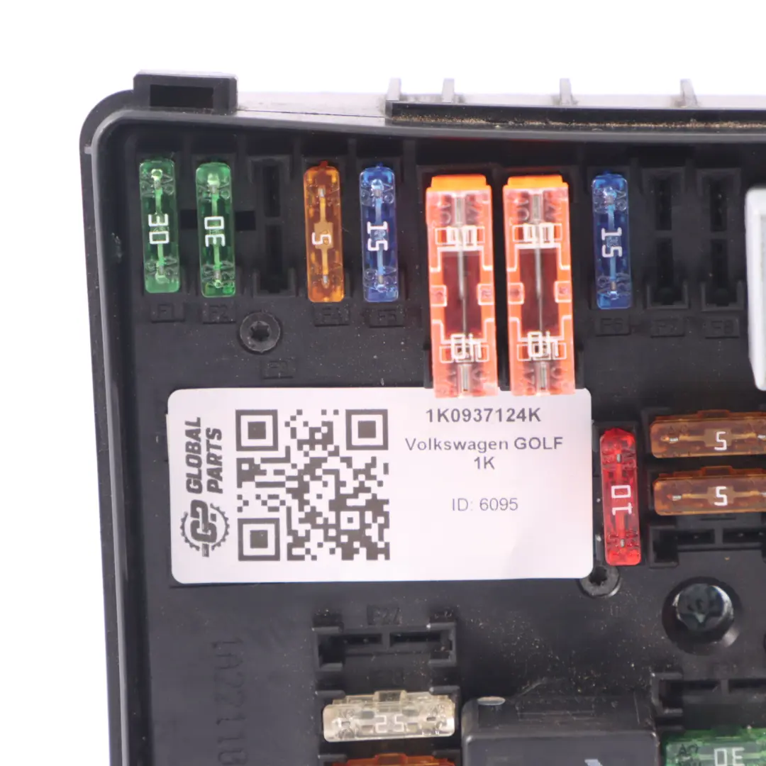 1K Mk5 Fuse Box Engine Compartment Relay Unit to Volkswagen VW Golf with Part number 1K0937124K Volkswagen VW Golf 1K Mk5 Fuse Box Engine Compartment Relay Unit - SKU 1K0937124K - Part number 1K0937124K