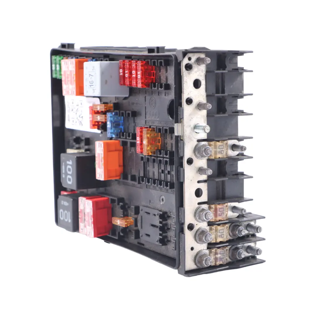 1K Mk5 Caja de Fusibles Compartimento Motor Relé para Volkswagen VW Golf con número de pieza 1K0937124K Volkswagen VW Golf 1K Mk5 Caja de Fusibles Compartimento Motor Relé - SKU 1K0937124K - Número de pieza 1K0937124K