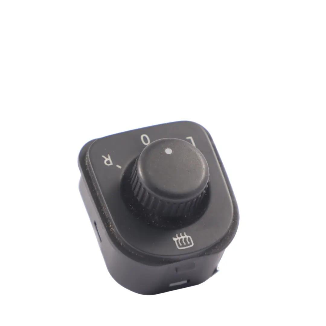 Elektrischer Spiegelschalter VW Golf Mk5 Passat B6 Verstellknopf für mit Teilenummer 1K0959565H Elektrischer Spiegelschalter VW Golf Mk5 Passat B6 Verstellknopf - SKU 1K0959565H - Teilenummer 1K0959565H