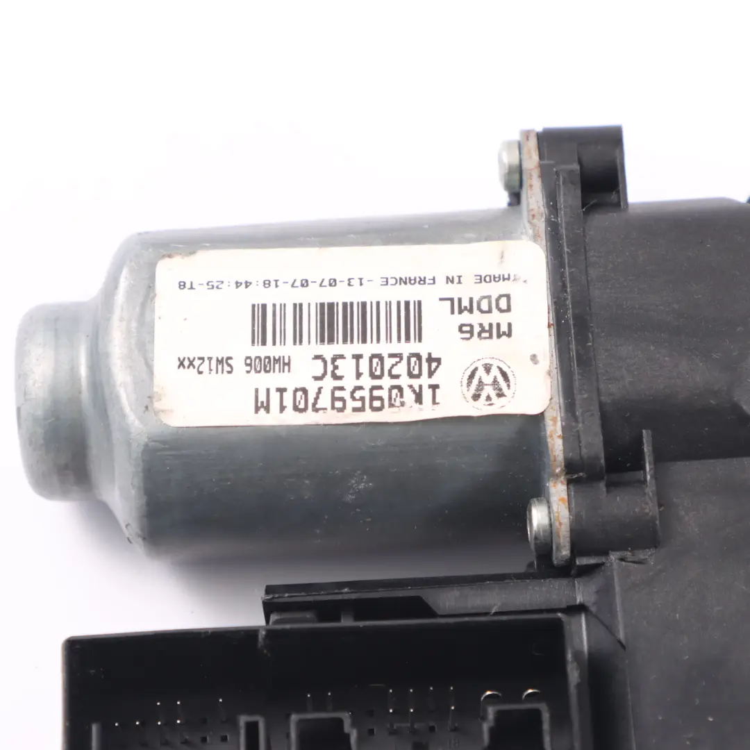 Mk5 Door Window Lifter Front Driver's Side Regulator Motor to VW Golf with Part number 1K0959701M VW Golf Mk5 Door Window Lifter Front Driver's Side Regulator Motor - SKU RHD-1K0959701M - Part number 1K0959701M