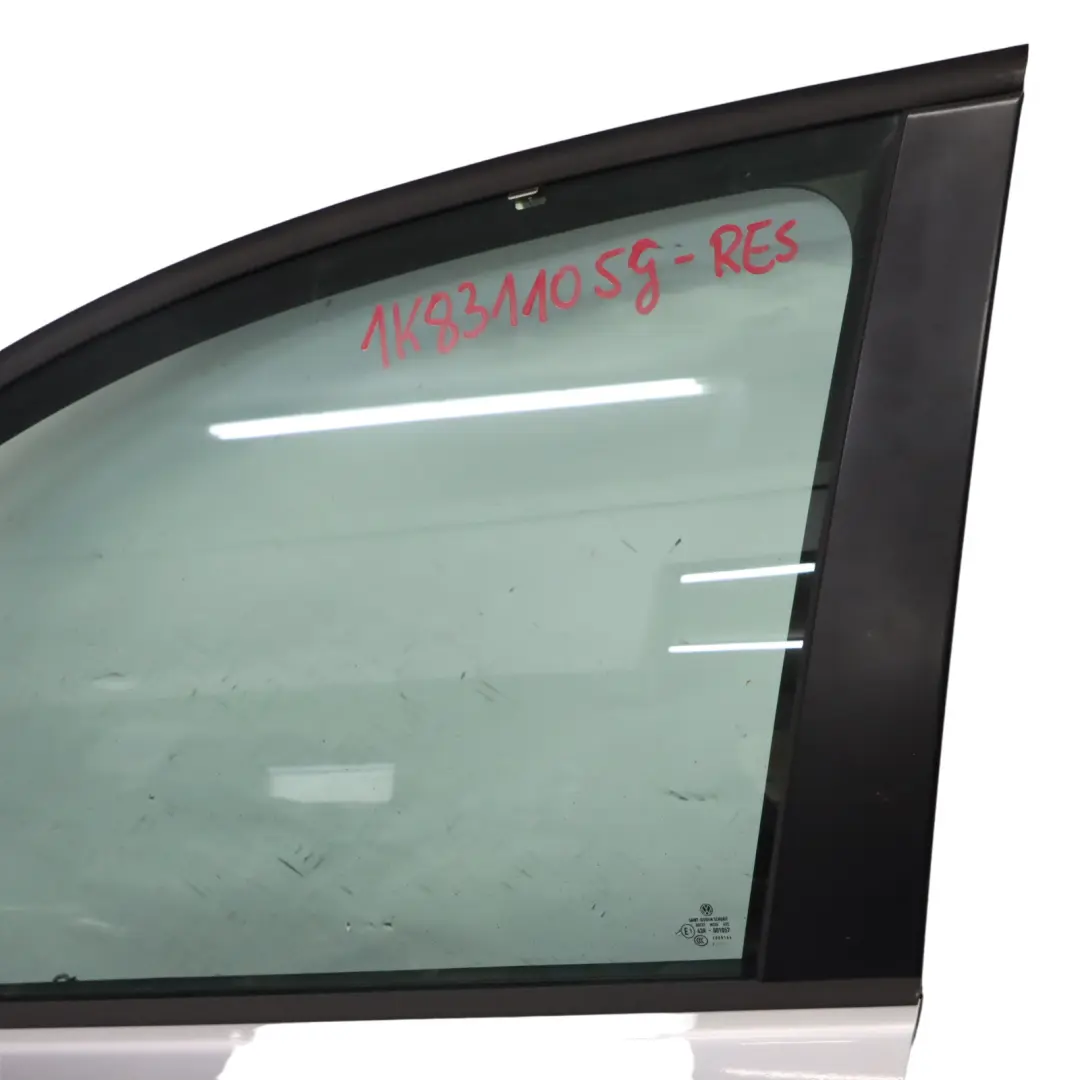 Mk5 Porta Anteriore Sinistra Reflex Silver Metallic - A7W per Volkswagen VW Golf con numero di parte 1K4831105G Volkswagen VW Golf Mk5 Porta Anteriore Sinistra Reflex Silver Metallic - A7W - SKU 1K4831105G-RES - Numero di parte 1K4831105G