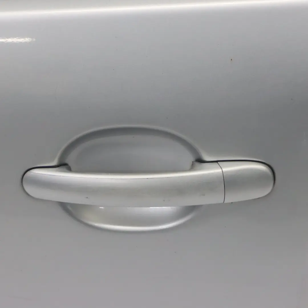 Mk5 Drzwi Lewe Przednie Reflex Silver Metalik - A7W do Volkswagen VW Golf o numerze 1K4831105G Volkswagen VW Golf Mk5 Drzwi Lewe Przednie Reflex Silver Metalik - A7W - SKU 1K4831105G-RES - Numer Części 1K4831105G