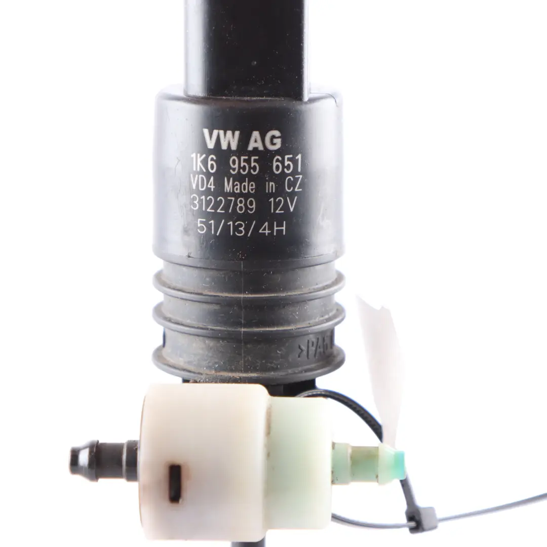 1K Touran 1T Sharan Audi A3 8P Windscreen Washer Pump to Volkswagen Golf with Part number 1K6955651 Volkswagen Golf 1K Touran 1T Sharan Audi A3 8P Windscreen Washer Pump - SKU 1K6955651 - Part number 1K6955651