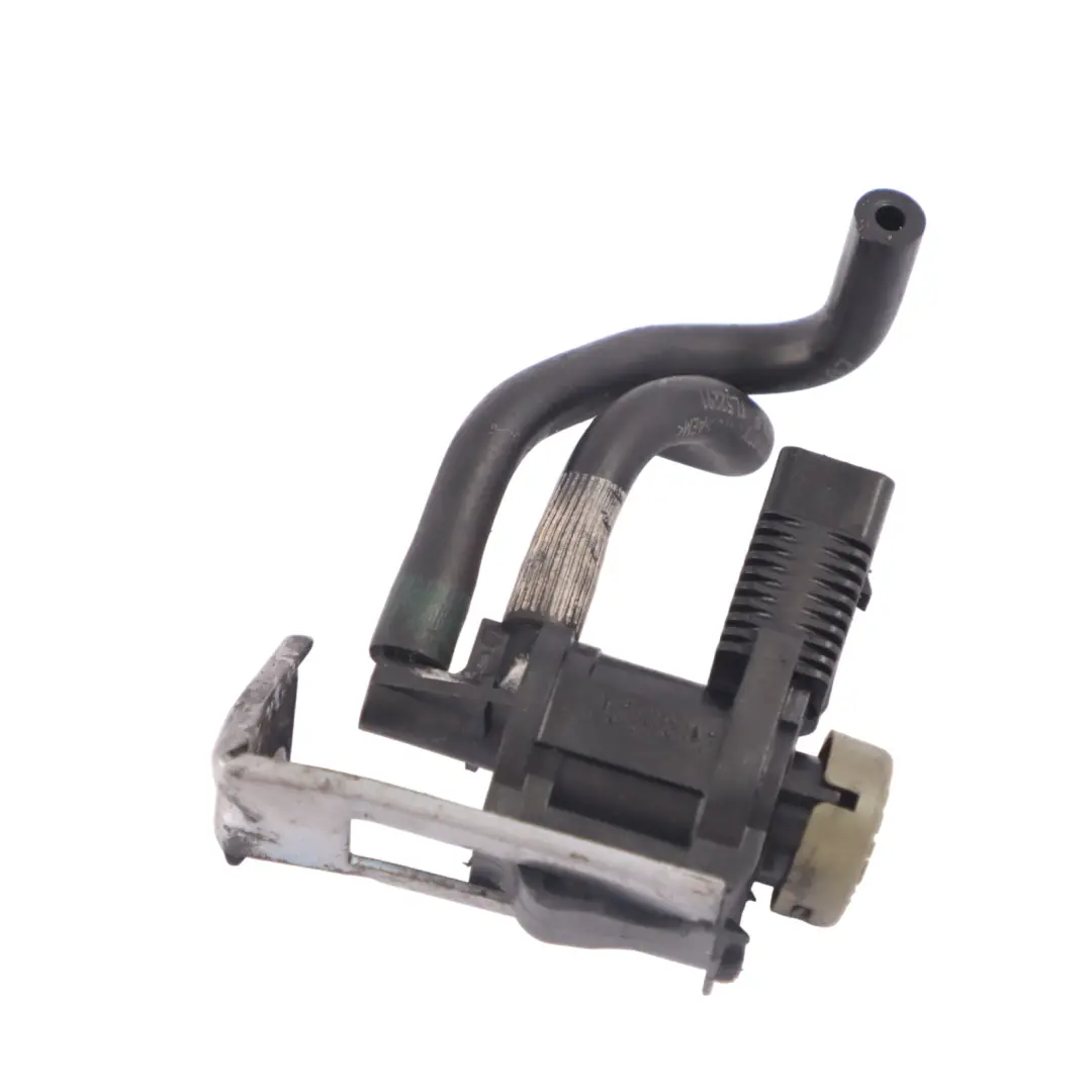 Valvola solenoide flap collettore di ingresso per Audi Q7 4L 3.0 TDI BUG con numero di parte 1KO906283 Audi Q7 4L 3.0 TDI BUG Valvola solenoide flap collettore di ingresso - SKU 1KO906283 - Numero di parte 1KO906283