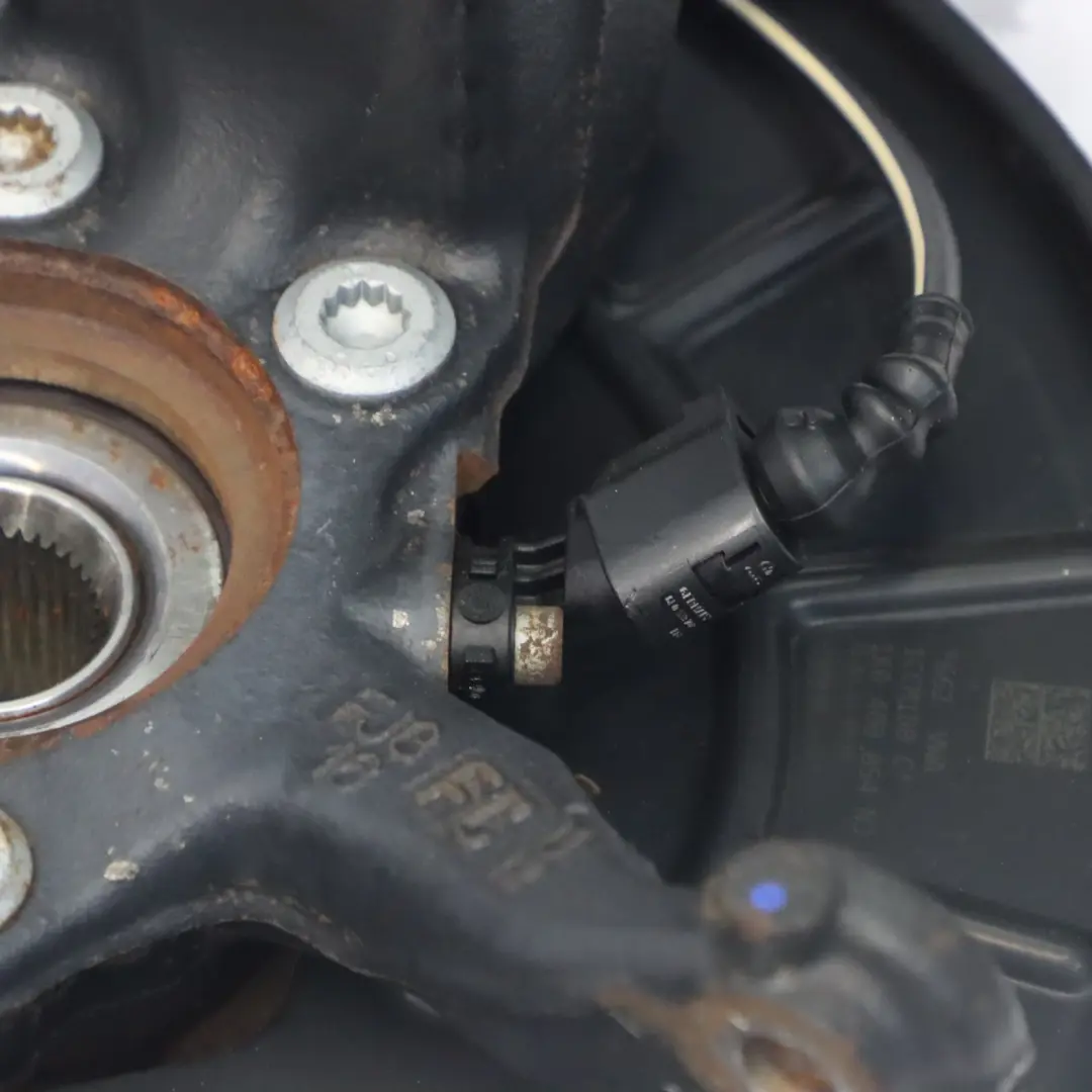 VW Touran 1T Noga Zawieszenia Zwrotnica Tarcza Zacisk Prawy Przód - SKU 1T0413031GP-1 - Numer Części 1T0413031GP