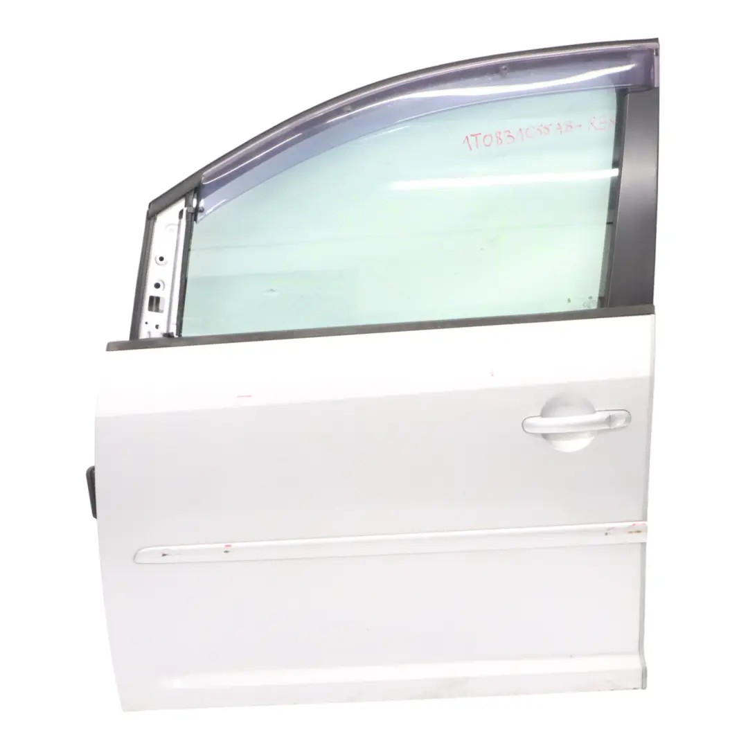 Puerta Delantera Izquierda Reflex Silver Metallic - LA7W para Volkswagen VW Touran 1T con número de pieza 1T0831055AB-RES Volkswagen VW Touran 1T Puerta Delantera Izquierda Reflex Silver Metallic - LA7W - SKU 1T0831055AB-RES - Número de pieza 1T0831055AB-RES