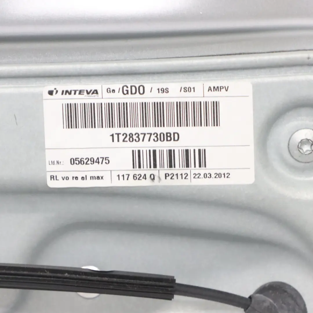 Volkswagen VW Touran 1T Door Front Right O/S Reflex Silver Metallic - LA7W - SKU 1T0831056AB-RES - Part number 1T0831056AB