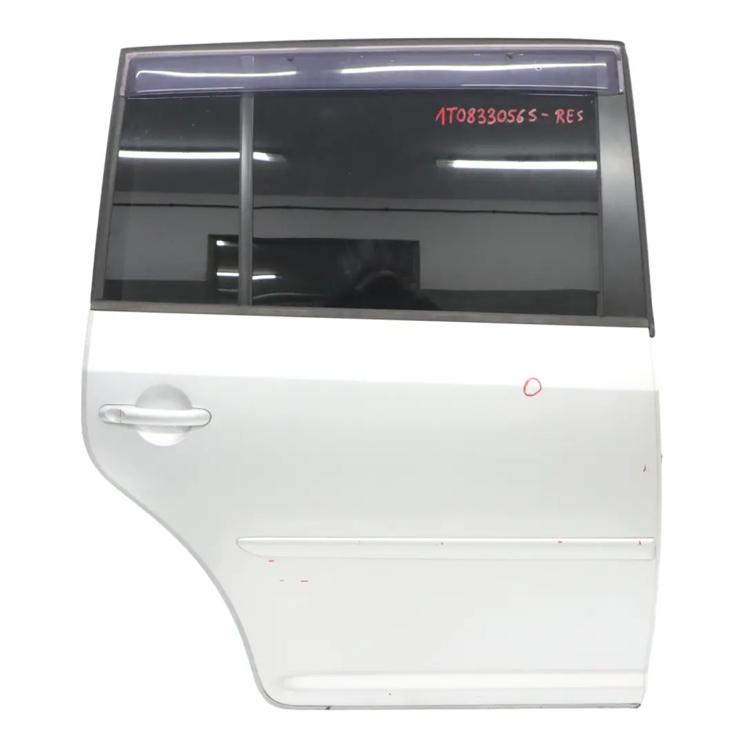 Door Rear Right O/S Reflex Silver Metallic - LA7W to Volkswagen VW Touran 1T with Part number 1T0833056S Volkswagen VW Touran 1T Door Rear Right O/S Reflex Silver Metallic - LA7W - SKU 1T0833056S-RES - Part number 1T0833056S