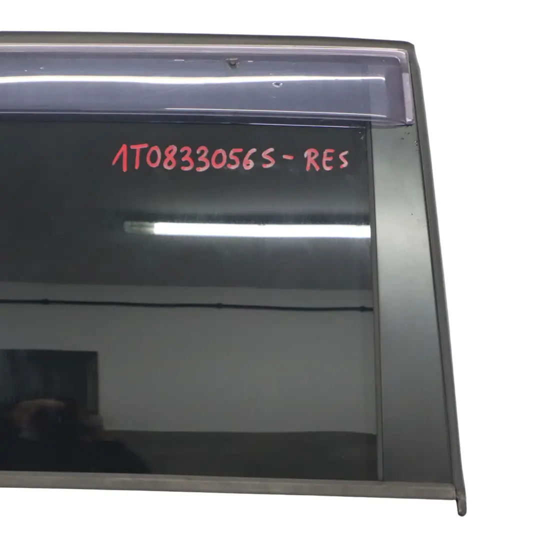 Porta Posteriore Destra Reflex Silver Metallic - LA7W per Volkswagen VW Touran 1T con numero di parte 1T0833056S Volkswagen VW Touran 1T Porta Posteriore Destra Reflex Silver Metallic - LA7W - SKU 1T0833056S-RES - Numero di parte 1T0833056S