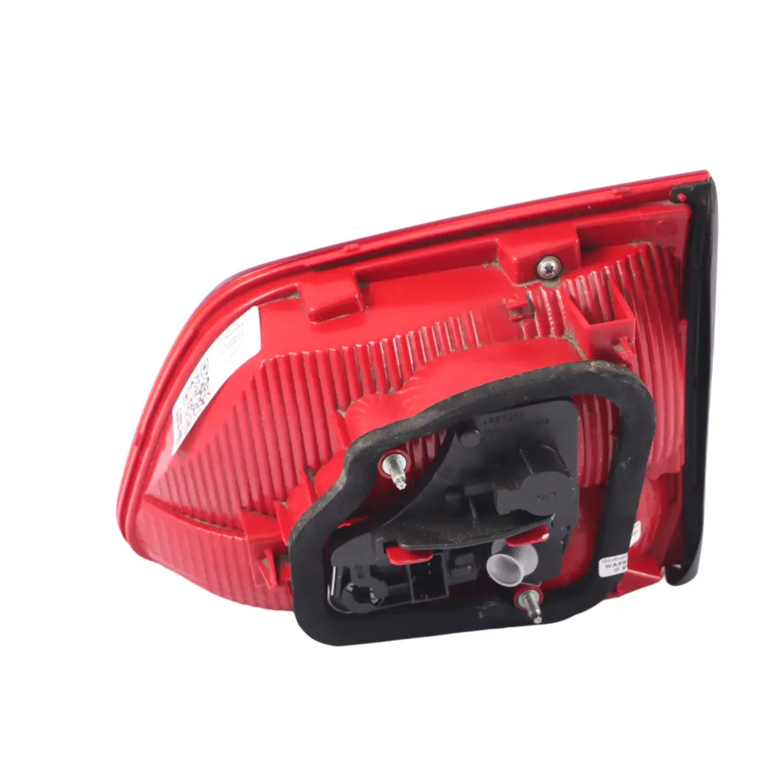 Volkswagen Touran 1T Feu arrière hayon arrière gauche 1T0945094A - SKU 1T0945093 - Numéro de pièce 1T0945093