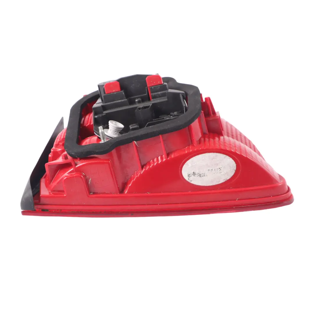 Volkswagen Touran 1T Feu arrière Feu hayon Coffre hayon arrière droit - SKU 1T0945094A - Numéro de pièce 1T0945094A