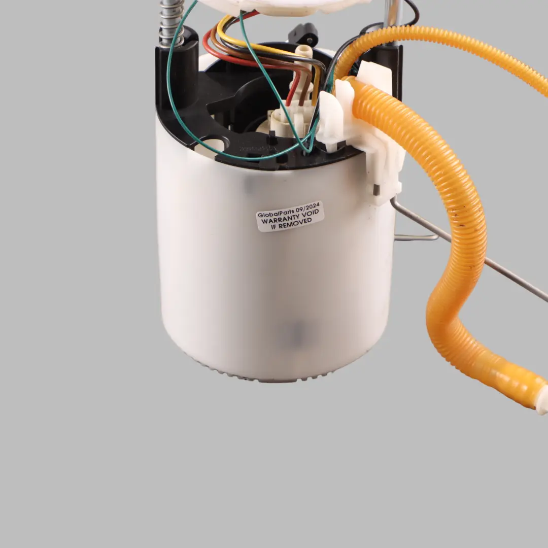 S65 Petrol Fuel Tank Pump Module Unit 2283475 to BMW M3 E90 E92 E93 with Part number 2283496 BMW M3 E90 E92 E93 S65 Petrol Fuel Tank Pump Module Unit 2283475 - SKU 2283496 - Part number 2283496