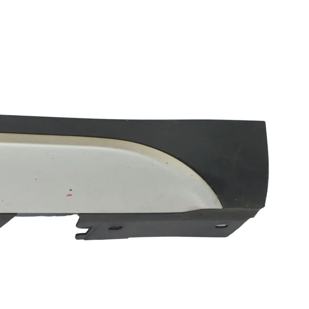 Panneau d'habillage de seuil de porte droit pour BMW X1 E84 X Line à propos du numéro de pièce 2990600 BMW X1 E84 X Line Panneau d'habillage de seuil de porte droit - SKU 2990600-3 - Numéro de pièce 2990600