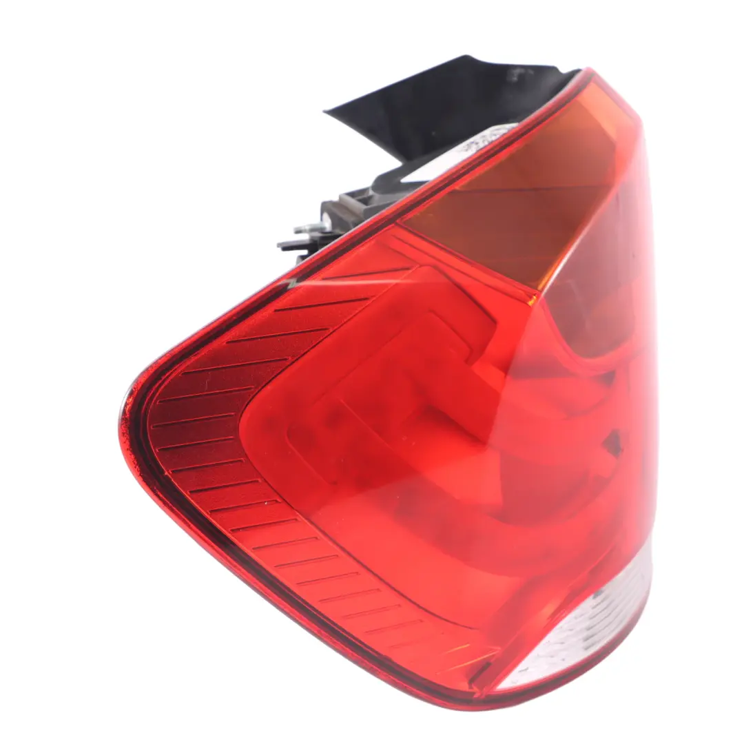  Feu Arrière BMW X1 E84 Feu arrière dans le panneau latéral gauche - SKU 2992477-3 - Numéro de pièce 2992477