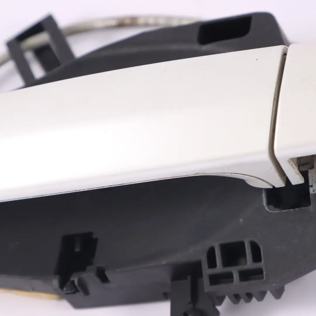 Door Handle Grab Rear Left N/S Outside Bracket Mineral White - A96 to BMW X1 E84 with Part number 2992975 BMW X1 E84 Door Handle Grab Rear Left N/S Outside Bracket Mineral White - A96 - SKU 2992975-MW - Part number 2992975