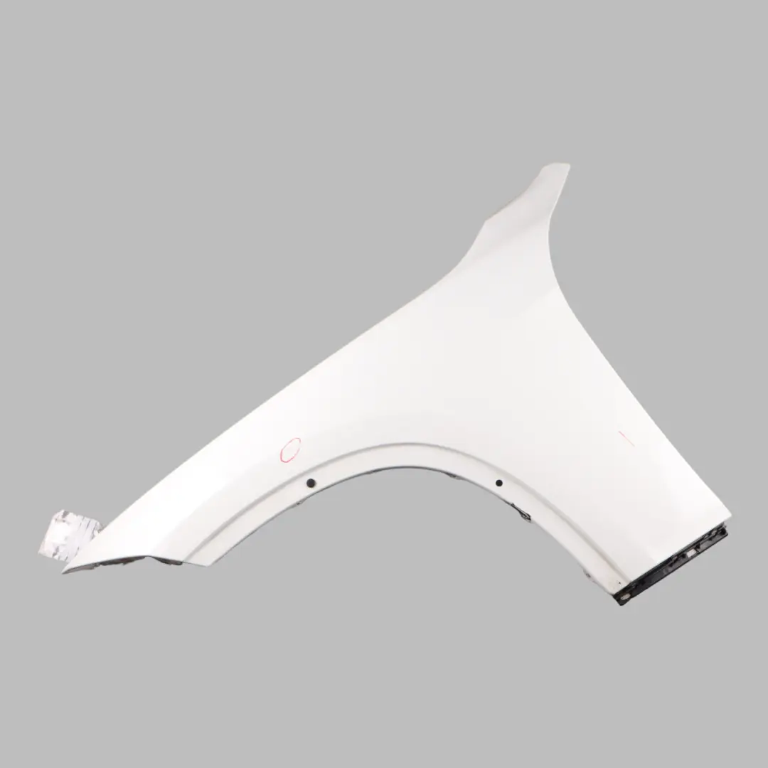 Couvercle d'aile avant gauche Alpinweiss Alpine White - 300 pour BMW X1 E84 à propos du numéro de pièce 2993155 BMW X1 E84 Couvercle d'aile avant gauche Alpinweiss Alpine White - 300 - SKU 2993155-AW - Numéro de pièce 2993155