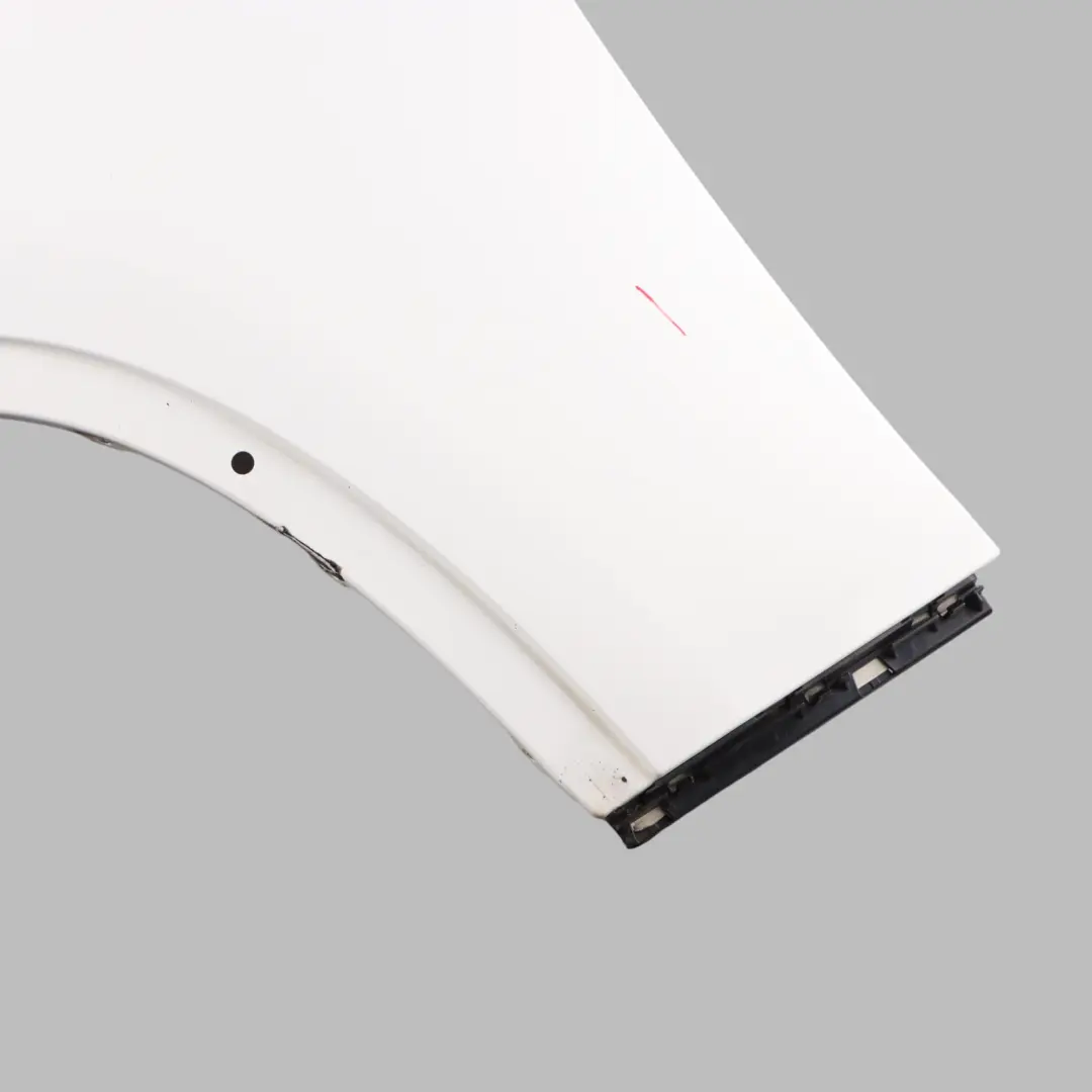 Couvercle d'aile avant gauche Alpinweiss Alpine White - 300 pour BMW X1 E84 à propos du numéro de pièce 2993155 BMW X1 E84 Couvercle d'aile avant gauche Alpinweiss Alpine White - 300 - SKU 2993155-AW - Numéro de pièce 2993155