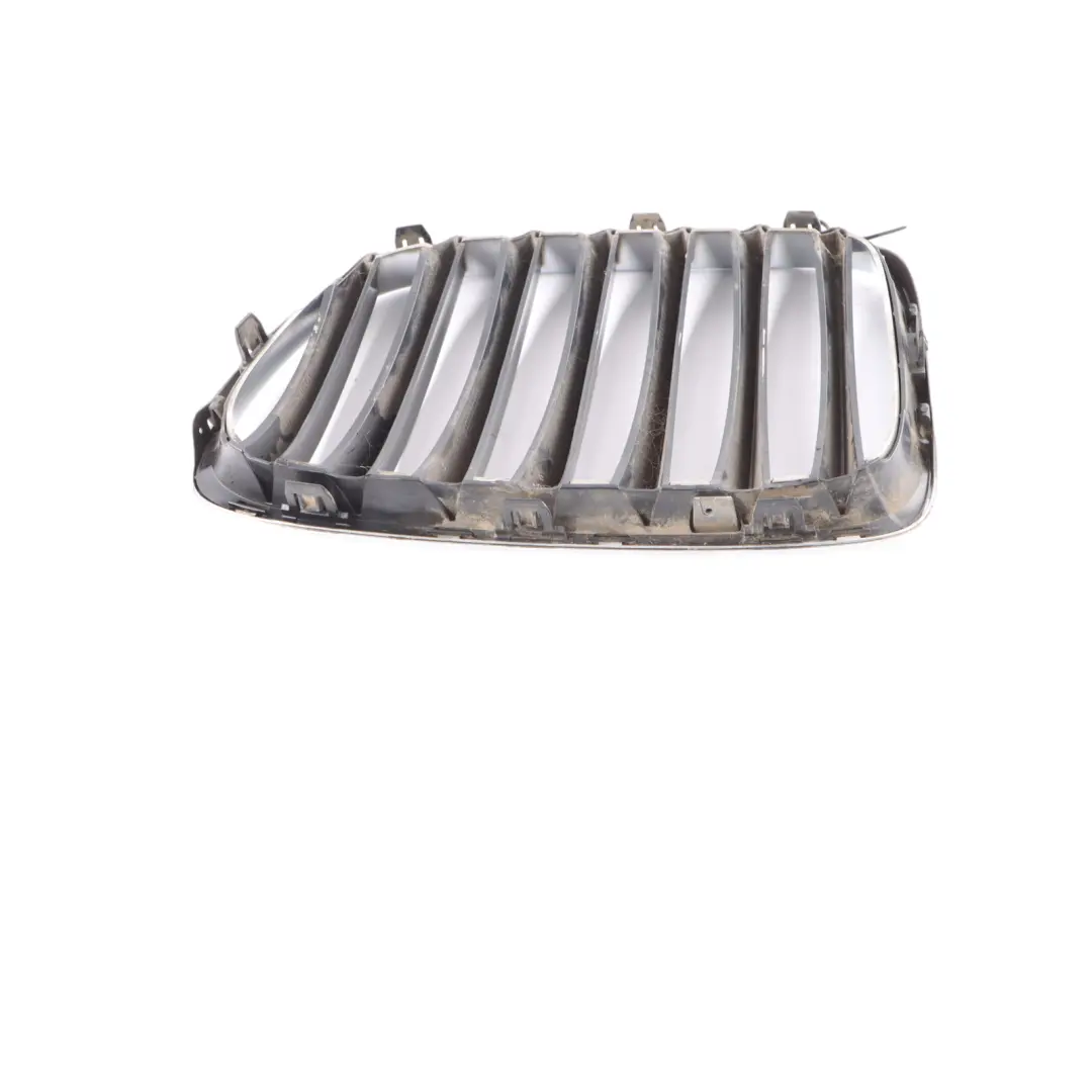 Kratka Grill Nerka Zderzaka Przedni Prawy Przód Czarna do BMW X1 E84 o numerze 2993306 BMW X1 E84 Kratka Grill Nerka Zderzaka Przedni Prawy Przód Czarna - SKU 2993306 - Numer Części 2993306