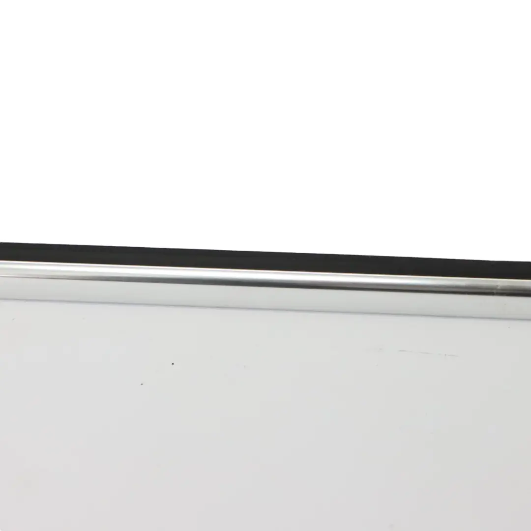 Bandeau de Porte Avant Gauche Chromé pour Volkswagen Passat B7 à propos du numéro de pièce 3AA837475A Volkswagen Passat B7 Bandeau de Porte Avant Gauche Chromé - SKU 3AA837475A - Numéro de pièce 3AA837475A