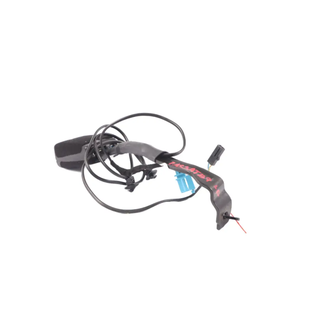 Belt Buckle Front Left N/S Latch Catch to Volkswagen Passat B7 Seat with Part number 3AA857755D Volkswagen Passat B7 Seat Belt Buckle Front Left N/S Latch Catch - SKU RHD-3AA857755D - Part number 3AA857755D