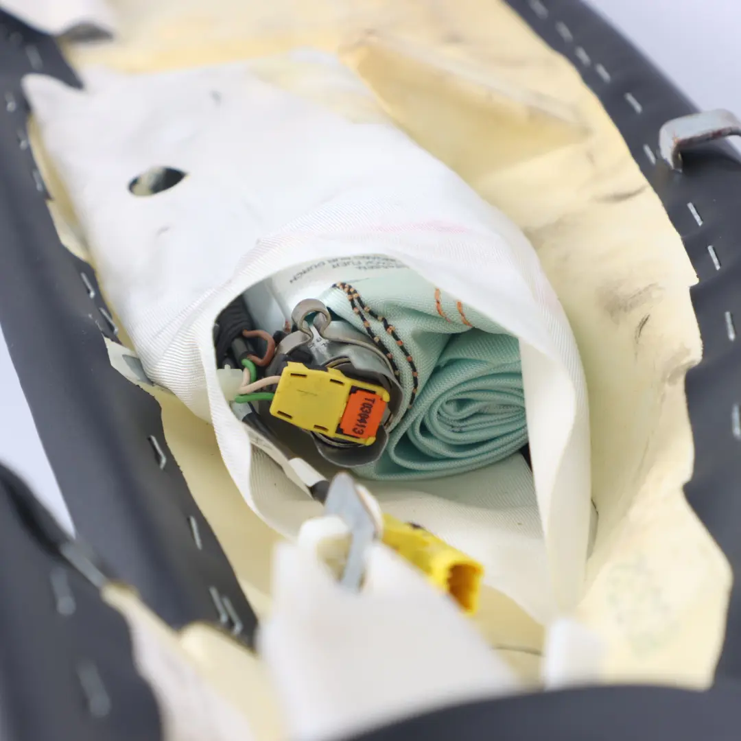 VW Passat B7 Rücksitzverkleidung Links Bank Seite Seitlich Schwarz Leder - SKU 3AA885701 - Teilenummer 3AA885701