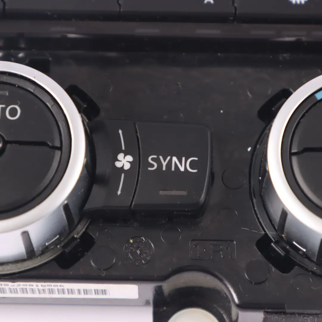 Panel de Aire Acondicionado Interruptor Control para Volkswagen Passat B7 con número de pieza 3AA907044BB Volkswagen Passat B7 Panel de Aire Acondicionado Interruptor Control - SKU 3AA907044BB - Número de pieza 3AA907044BB