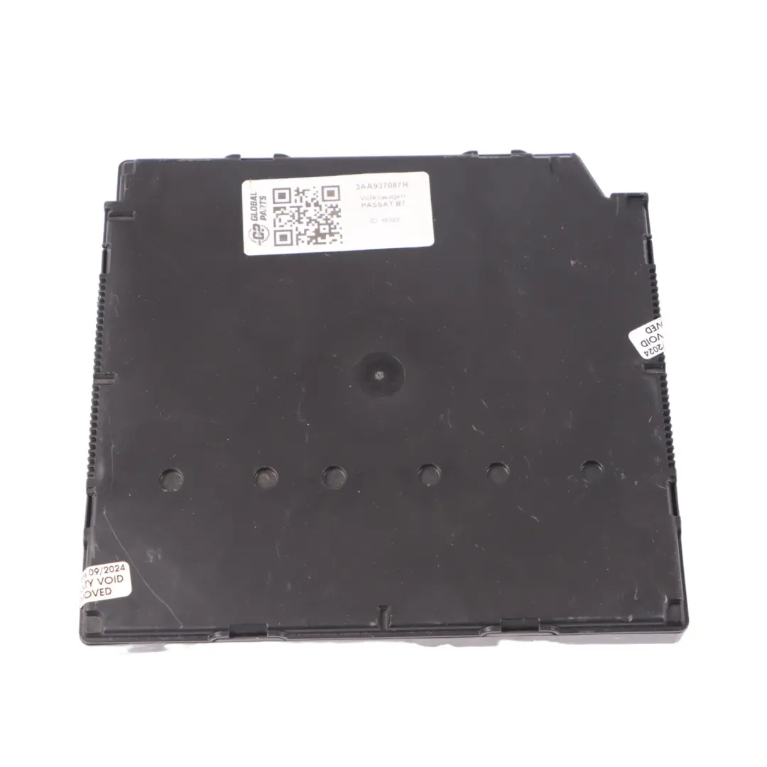 Volkswagen VW Passat B7 Module BCM Body Control Unit Module ECU - SKU 3AA937087R - Part number 3AA937087R