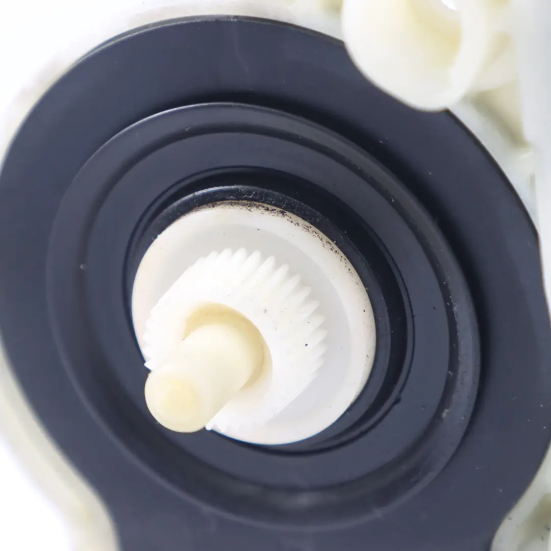 Elevalunas Puerta Trasera Derecha Unidad Motor para Volkswagen Passat B7 con número de pieza 3AA959704B Volkswagen Passat B7 Elevalunas Puerta Trasera Derecha Unidad Motor - SKU 3AA959704B - Número de pieza 3AA959704B