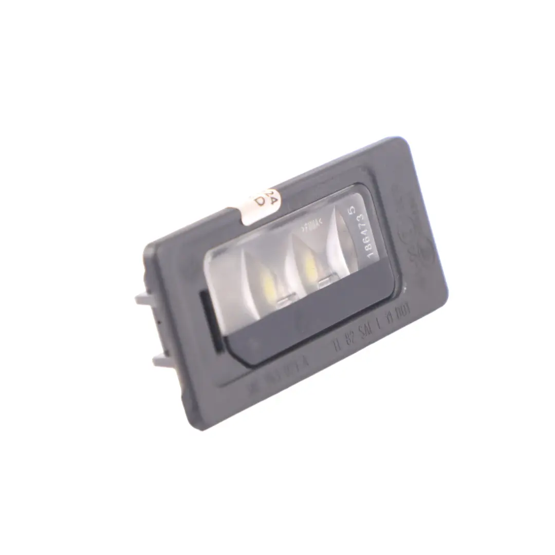 Lampe Eclairage Plaque d'Immatriculation Arrière pour Volkswagen Passat B7 à propos du numéro de pièce 3AF943021A Volkswagen Passat B7 Lampe Eclairage Plaque d'Immatriculation Arrière - SKU 3AF943021A - Numéro de pièce 3AF943021A