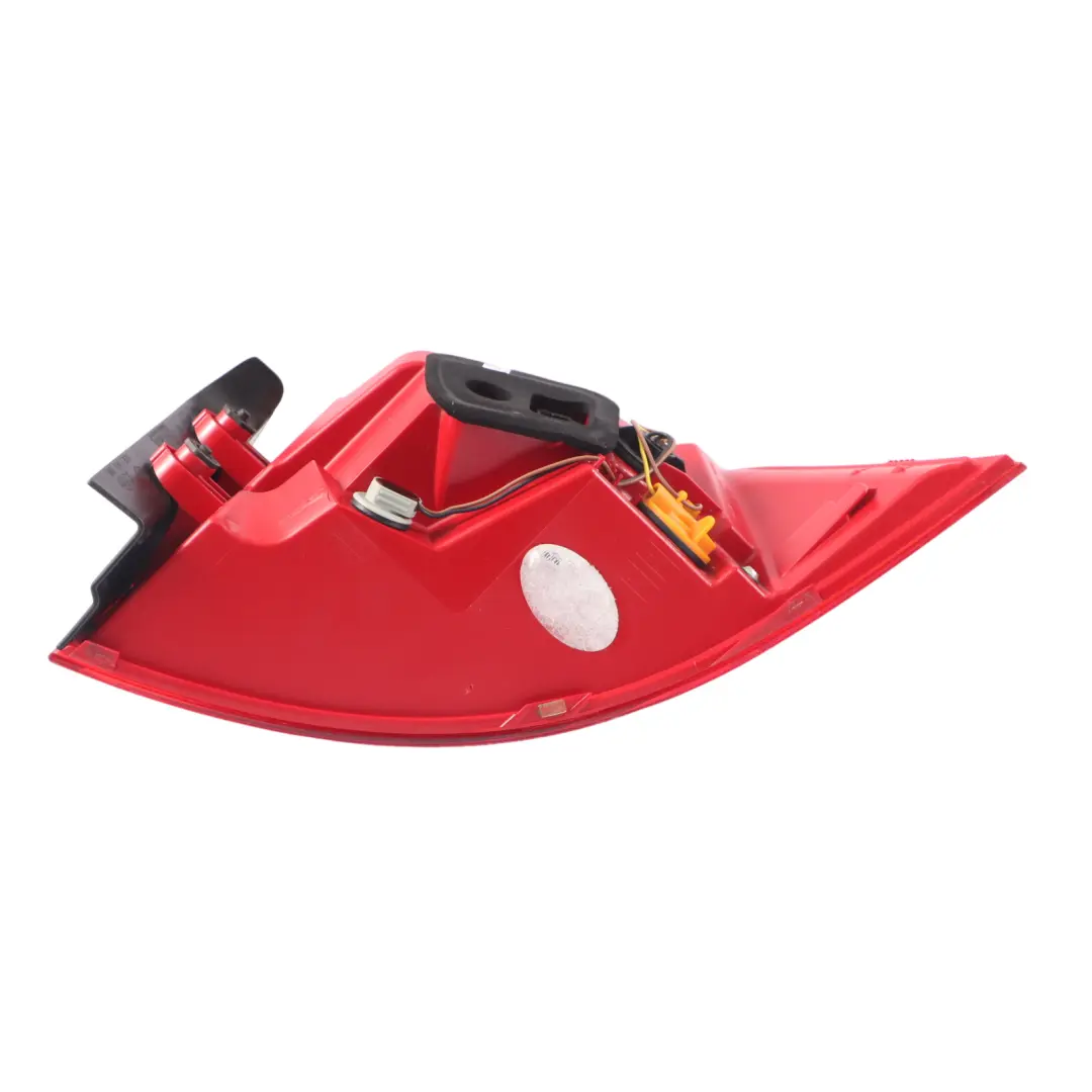 Volkswagen Passat B7 Rücklicht Lampe Trim Abdeckung Hinten Links - SKU 3AF945207B - Teilenummer 3AF945207B