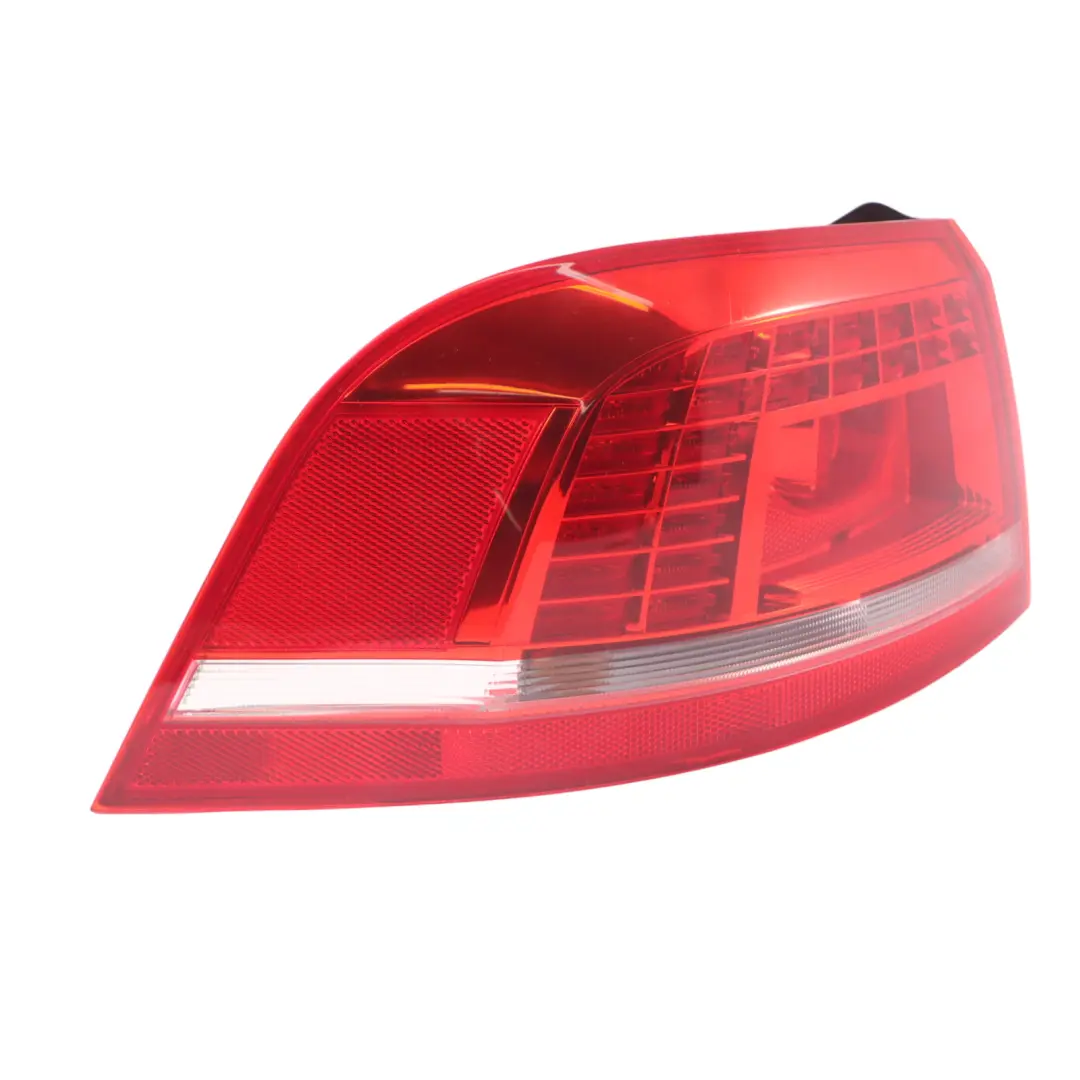 Rücklicht Lampe Trim Abdeckung Hinten Links für Volkswagen Passat B7 mit Teilenummer 3AF945207B Volkswagen Passat B7 Rücklicht Lampe Trim Abdeckung Hinten Links - SKU 3AF945207B - Teilenummer 3AF945207B