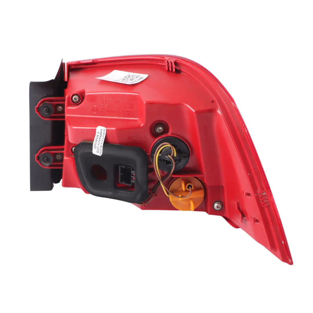 Volkswagen Passat B7 Rücklicht Lampe Trim Abdeckung Hinten Links - SKU 3AF945207B - Teilenummer 3AF945207B