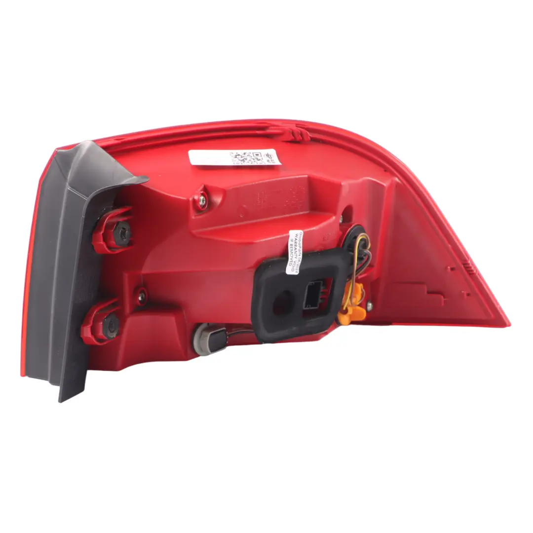 Volkswagen Passat B7 Rücklicht Lampe Trim Abdeckung Hinten Links - SKU 3AF945207B - Teilenummer 3AF945207B