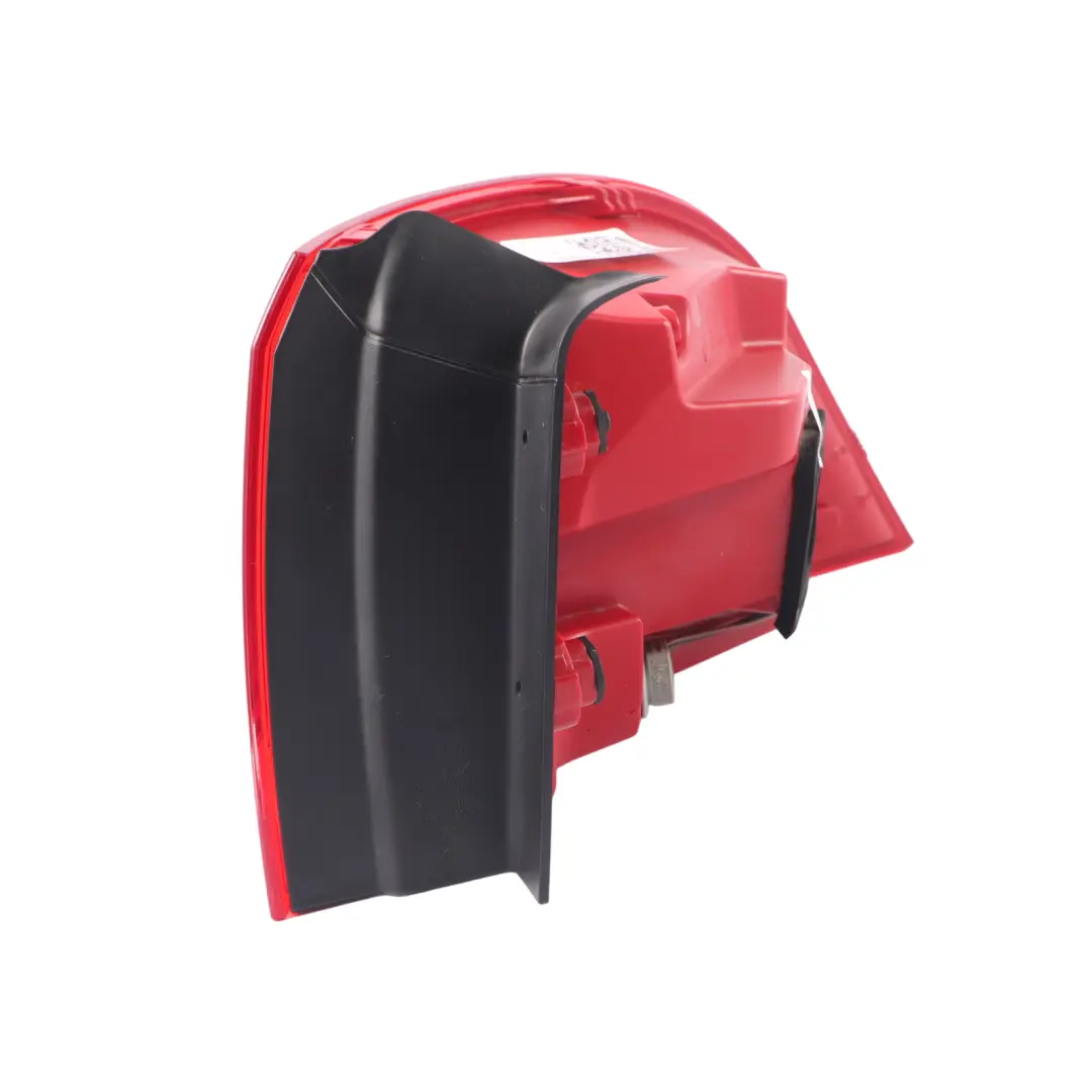 Volkswagen Passat B7 Rücklicht Lampe Trim Abdeckung Hinten Links - SKU 3AF945207B - Teilenummer 3AF945207B