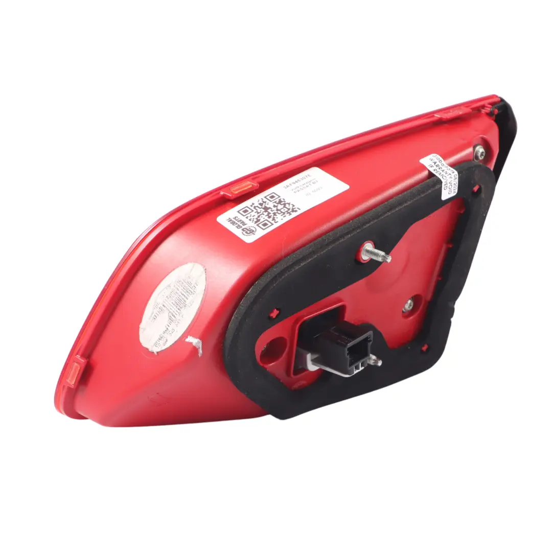 Luz Trasera Maletero Portón Trasero Izquierda para Volkswagen Passat B7 con número de pieza 3AF945307E Volkswagen Passat B7 Luz Trasera Maletero Portón Trasero Izquierda - SKU 3AF945307E - Número de pieza 3AF945307E