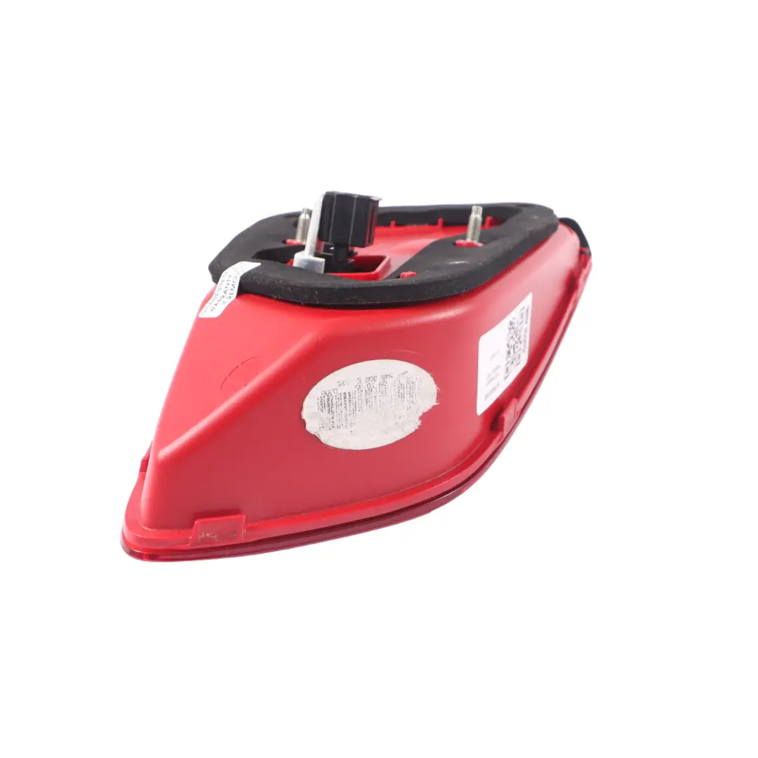 Feu arrière de coffre Feu de hayon Droit pour Volkswagen Passat B7 à propos du numéro de pièce 3AF945308E Volkswagen Passat B7 Feu arrière de coffre Feu de hayon Droit - SKU 3AF945308E - Numéro de pièce 3AF945308E